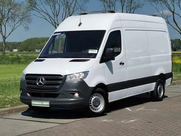 Mercedes-Benz Sprinter 319 L2H2 Airco AUT 6-Cil Image 2